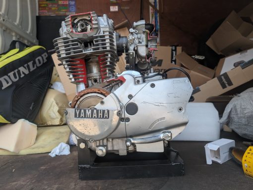 Yamaha XS360 Cutaway Engine & Carbs 