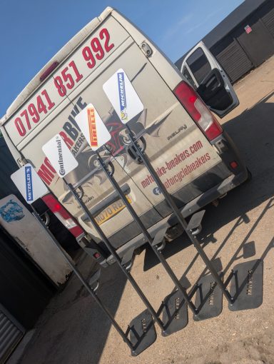 MAXXIS Metal Tyre Stands